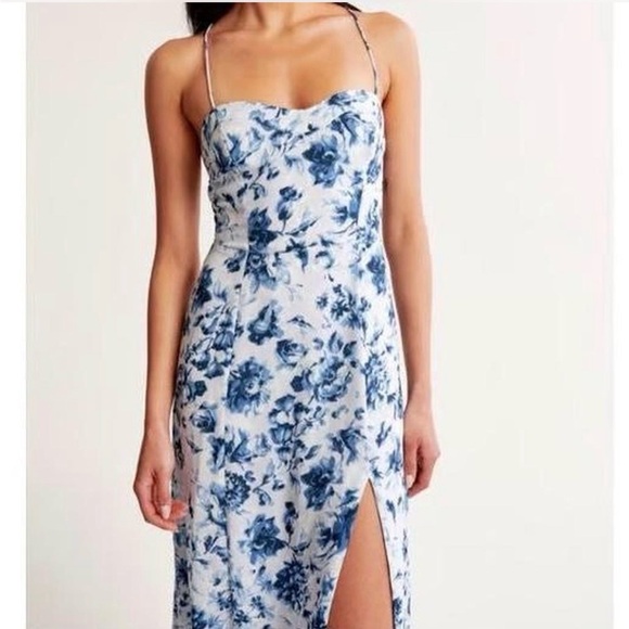 Abercrombie & Fitch Dresses & Skirts - Abercrombie & Fitch Blue Floral Midi Dress